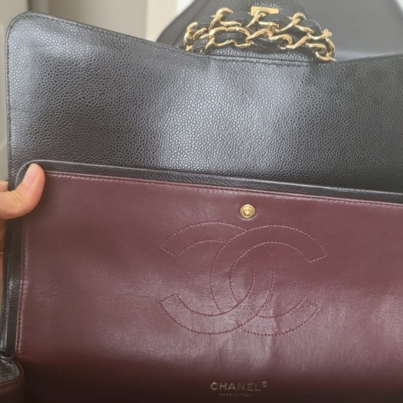 CHANEL 2011 Timeless Maxi Jumbo shoulder bag - Picture 6 of 13